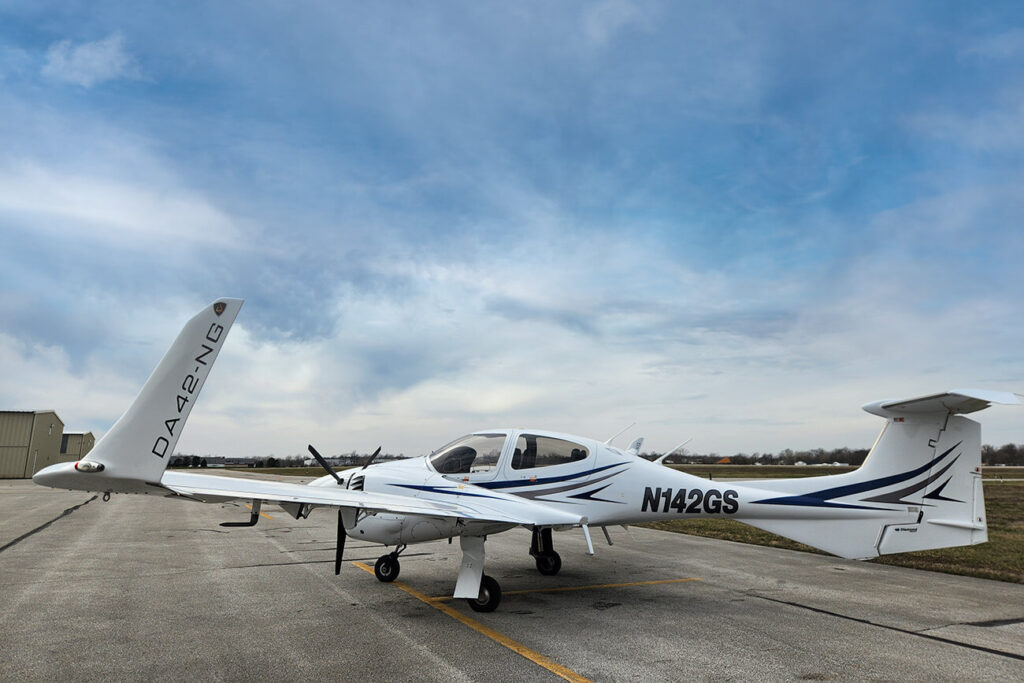 Diamond DA42