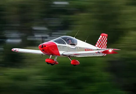 Flying airplane
