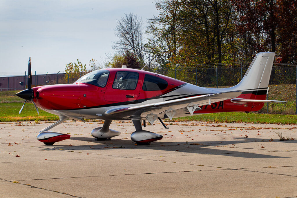 Cirrus SR22 GTS